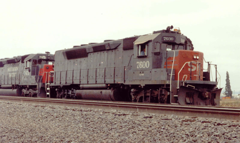 SP 7600 is 1 of only 3 GP40P-2's on SP's roster